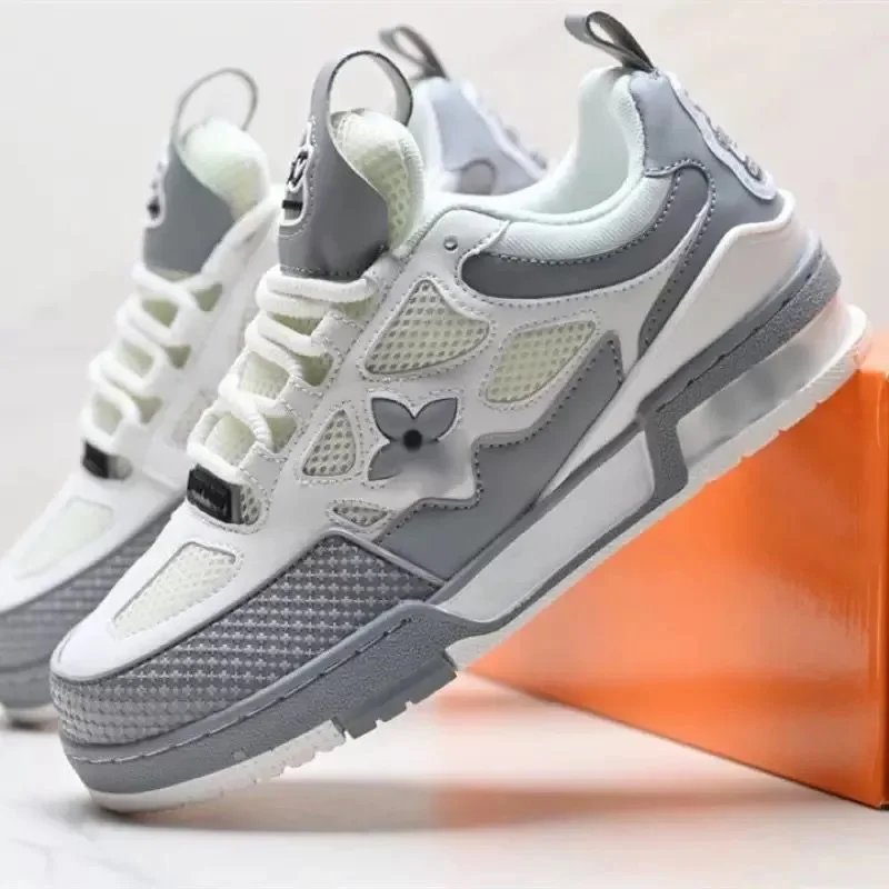 22 Grey and White Bread