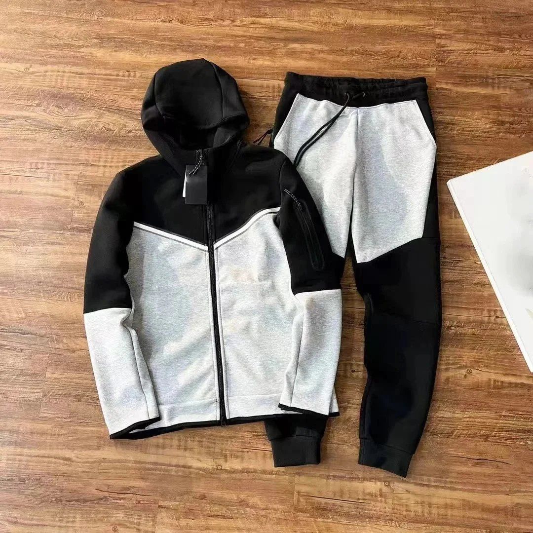 Set in black with light gray (half sleeve)